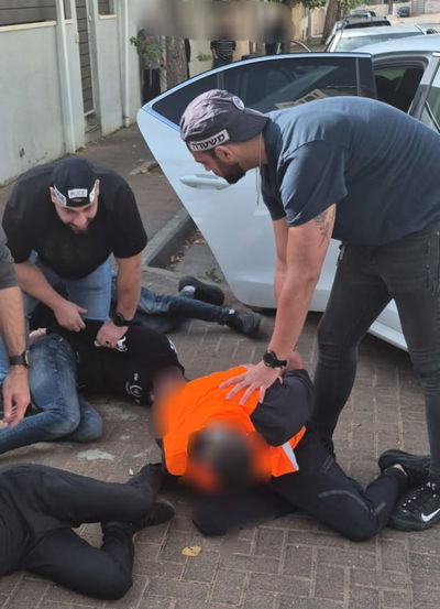 השוטרים פתחו באש לעבר השודדים: "כנופיית הווסטים" ניסתה להימלט - ונכנעה לכוחות 