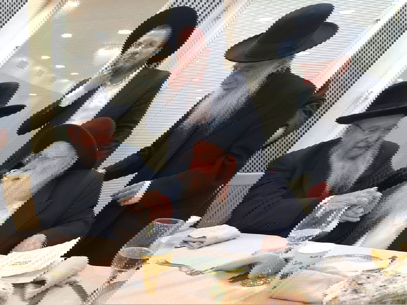 הגה"צ רבי משה חיים אריה זצ"ל עם הגה"צ רבי יעקב הלל שיבל"א