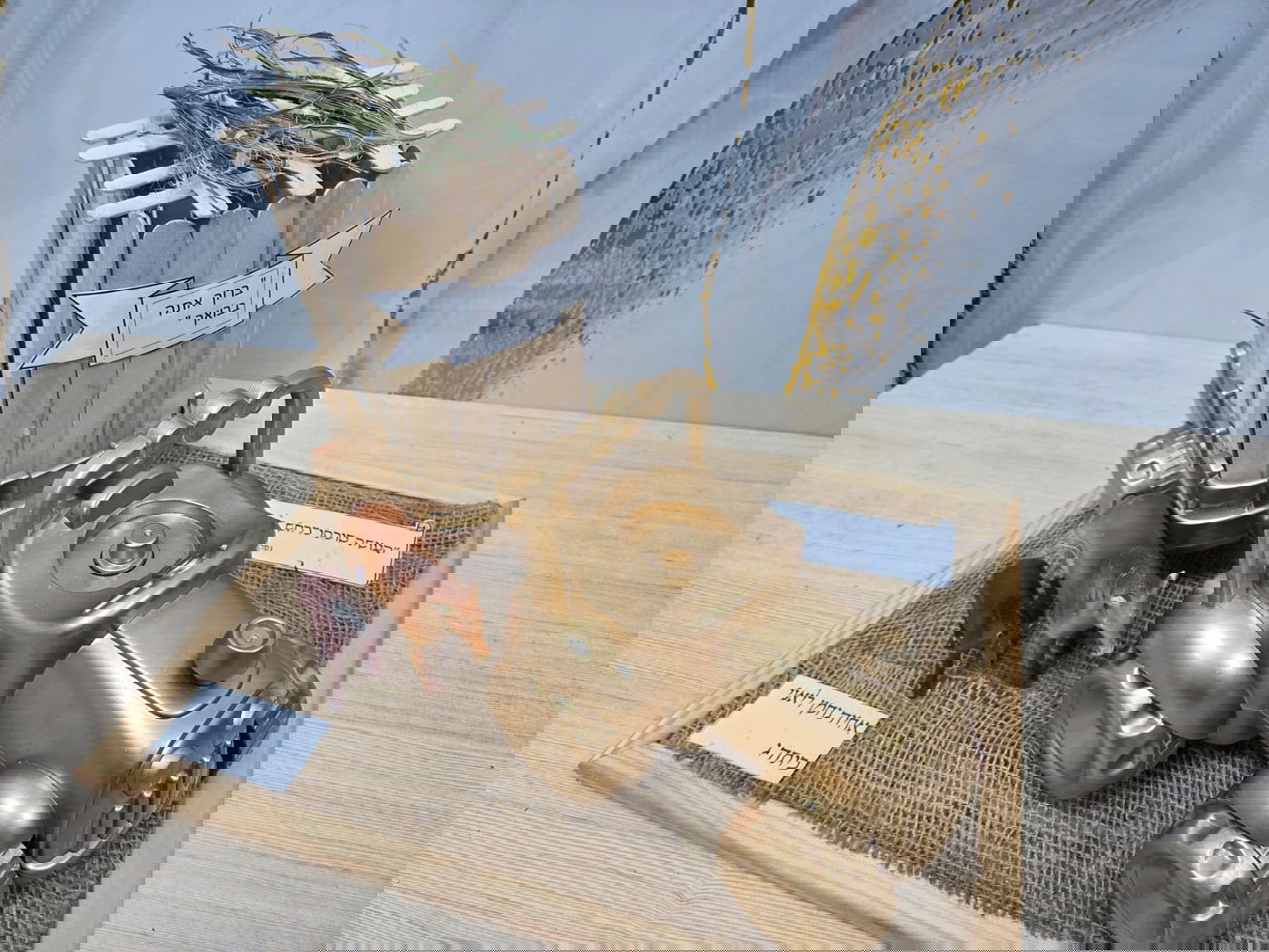 יצירת הסוכות של ילדי ת"ת 'חזון מאיר' ובית ישראל 