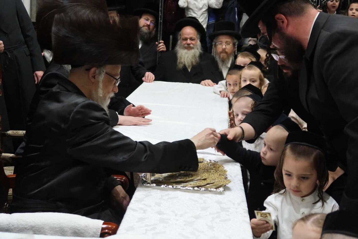 מעמד 'קריאת שמע' לנין האדמו''ר מסערט ויז'ניץ