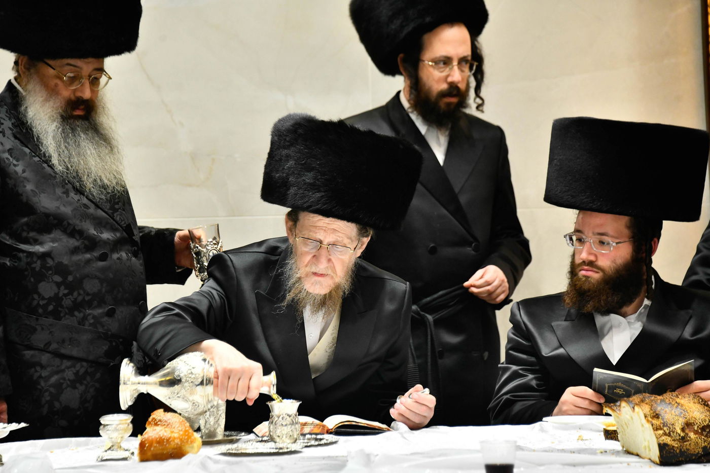 האדמו"ר מאלכסנדר ארה"ב במוצשב"ק בב"ב