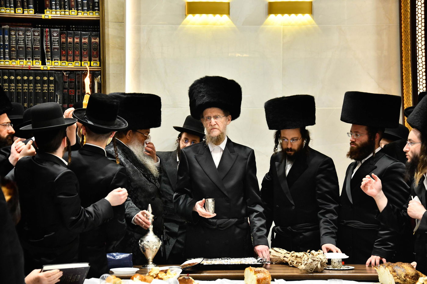 האדמו"ר מאלכסנדר ארה"ב במוצשב"ק בב"ב