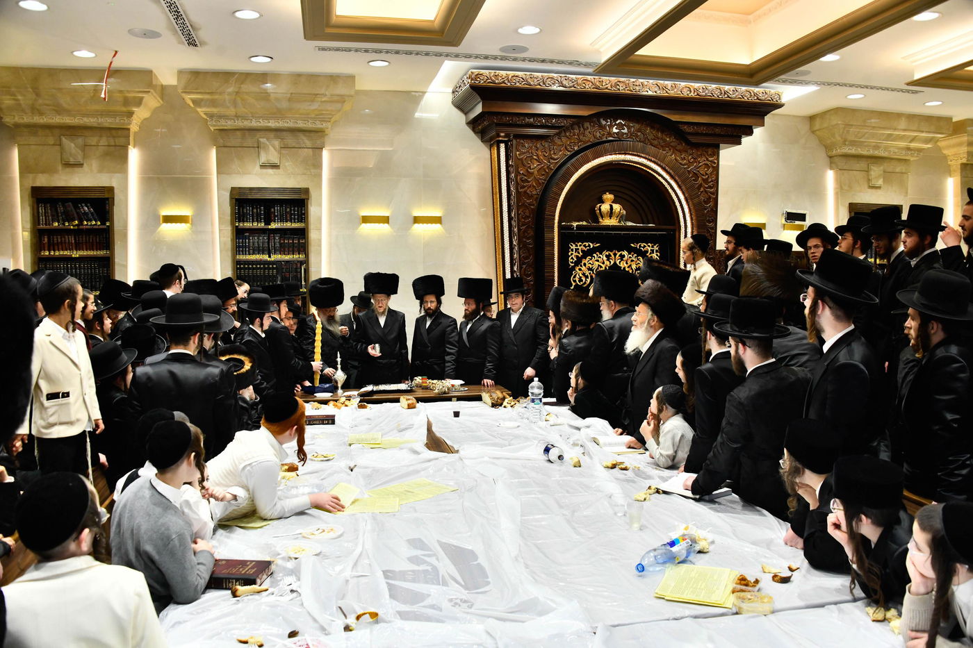 האדמו"ר מאלכסנדר ארה"ב במוצשב"ק בב"ב