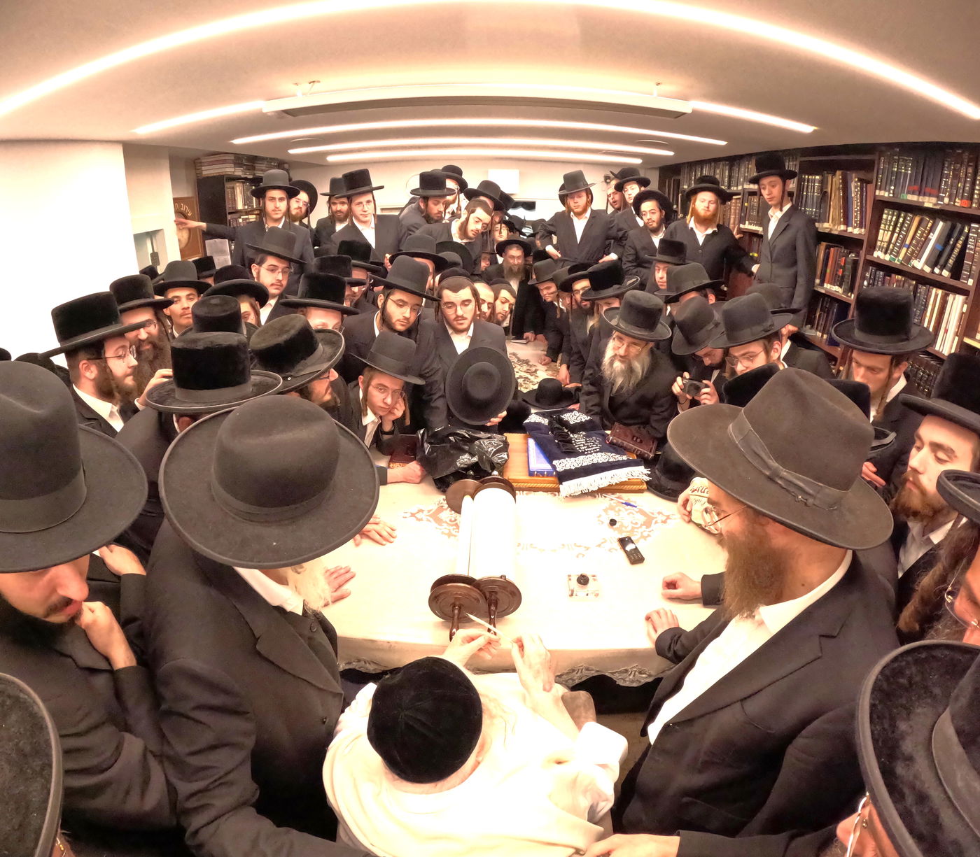 תלמידי 'שער המלך' אצל הגר"מ שטרנבוך