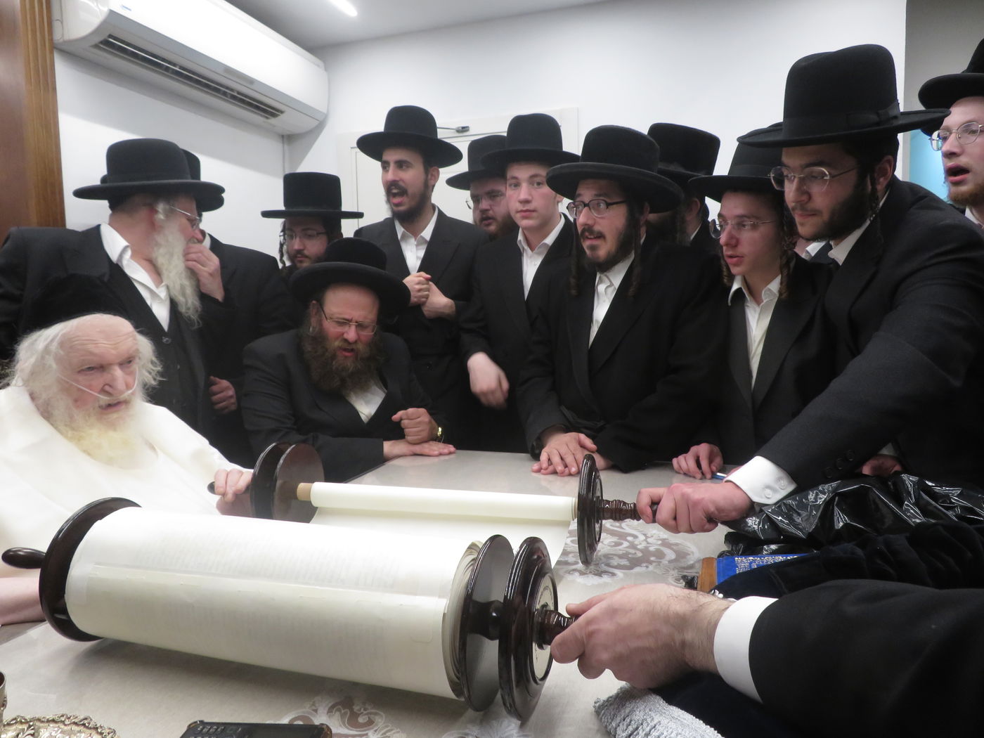 תלמידי 'שער המלך' אצל הגר"מ שטרנבוך