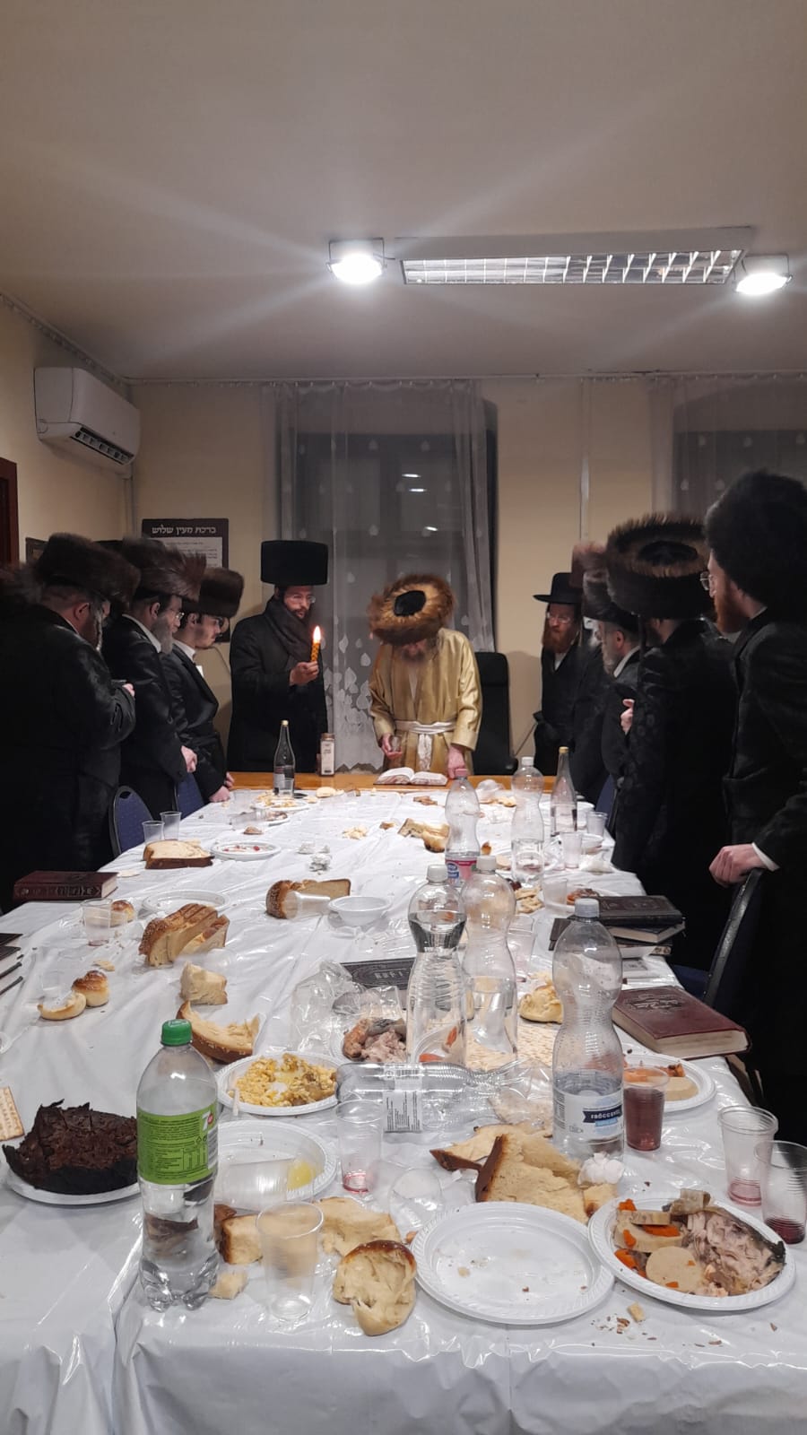 האדמו"ר מלעלוב ניקלשבורג בקרעסטיר