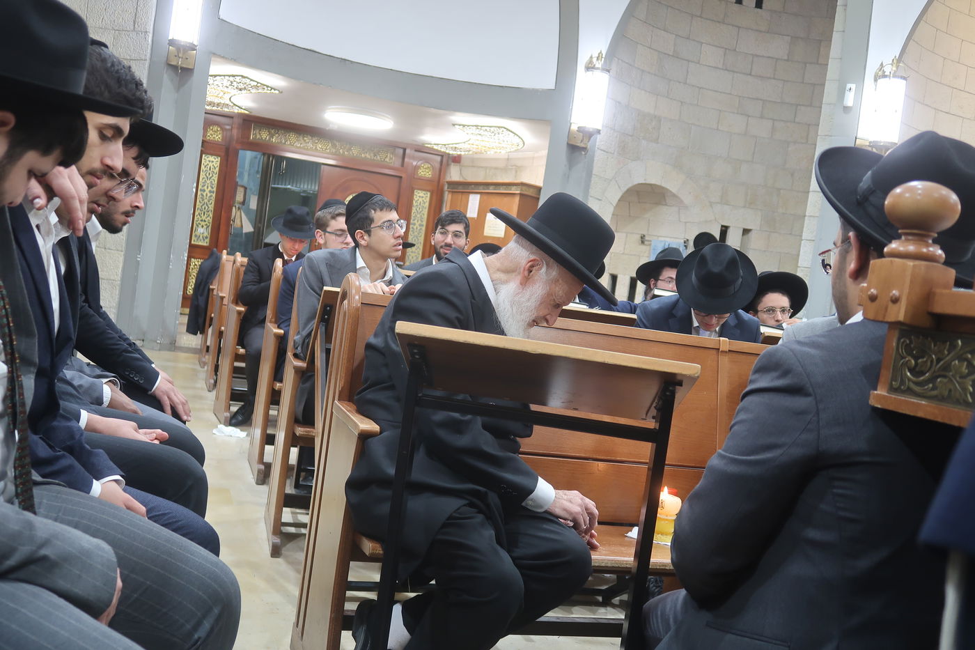  מוצאי שב"ק אצל הגאון רבי שמואל בצלאל