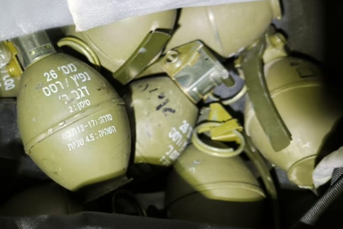 "מיועץ לפיצוץ רב עוצמה": הפריטים המסוכנים שנתפסו במתחם המגורים