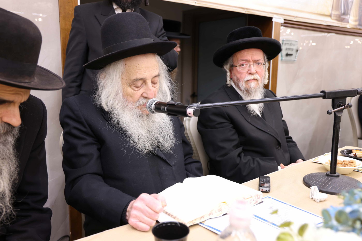 הגרי"ד טורצ'ין במעמד כבוד התורה בת"ת 'נהלך ברגש' בביתר