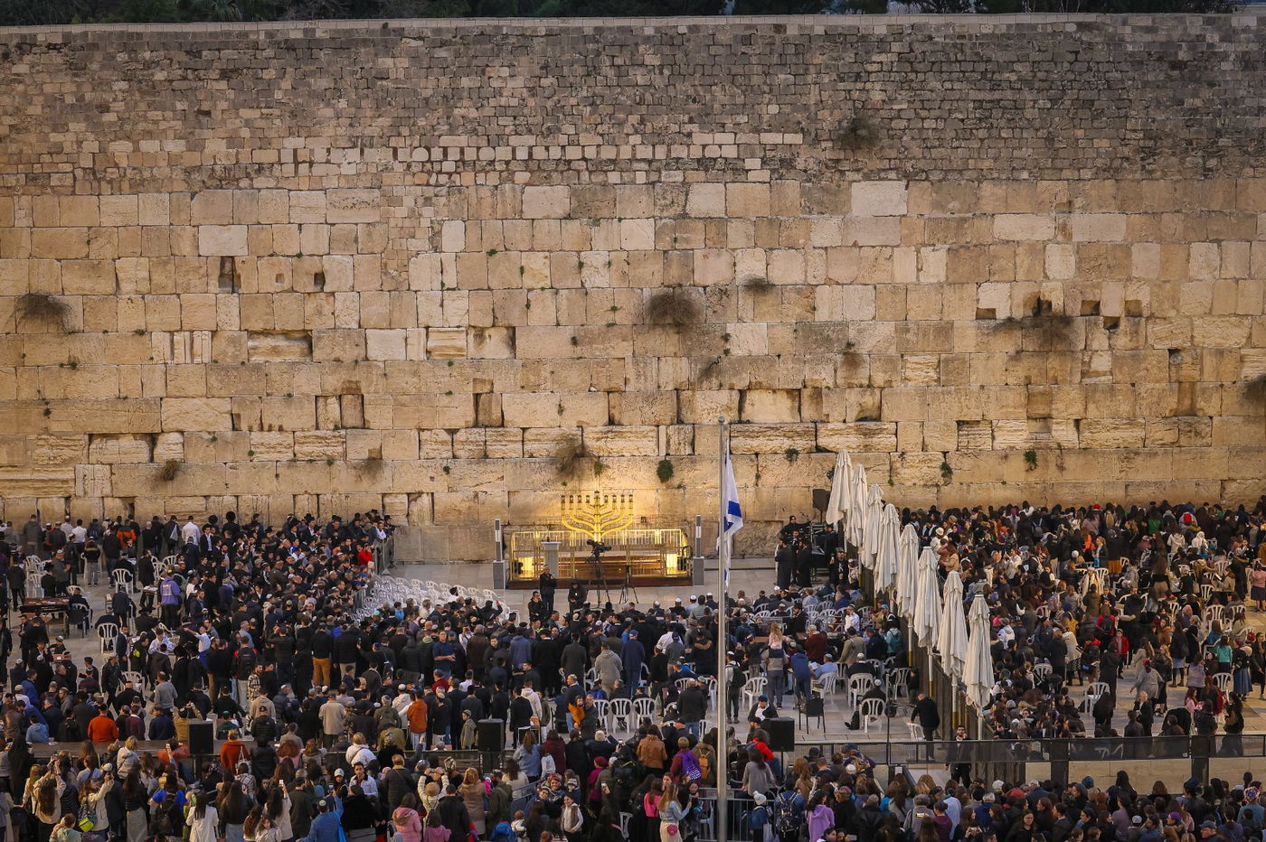 חנוכה ברחבת הכותל משנים קודמות