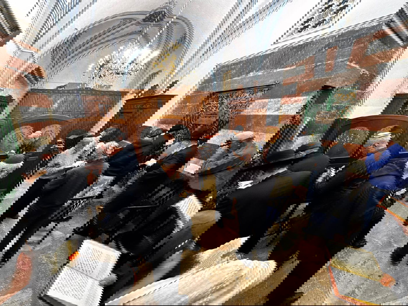 חברי כולל "תפארת זקנים לוי יצחק" בכפר סבא במסע לחברון