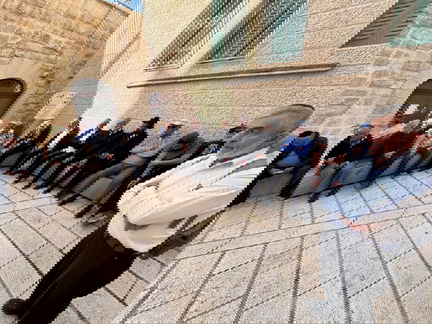 חברי כולל "תפארת זקנים לוי יצחק" בכפר סבא במסע לחברון