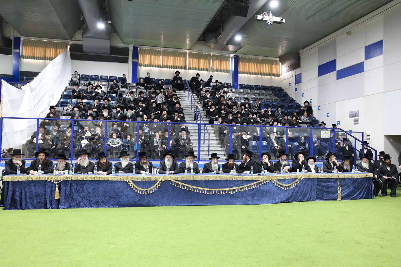 חומש סעודה בתלמוד תורה צאנז בני ברק