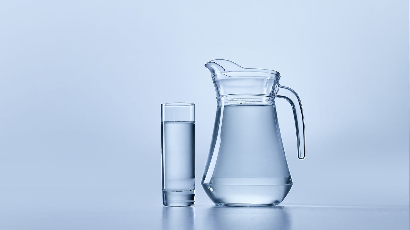 האם הצורך בשתיית 8 כוסות ביום הוכח מדעית? עכשיו אתם יודעים את התשובה