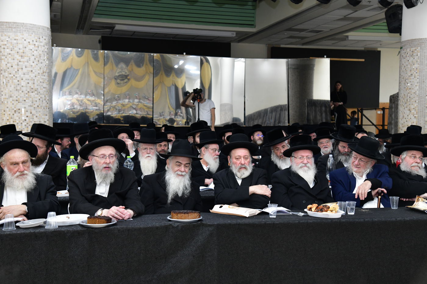 מסיבת חומש בת"ת סערט ויז'ניץ בב"ב