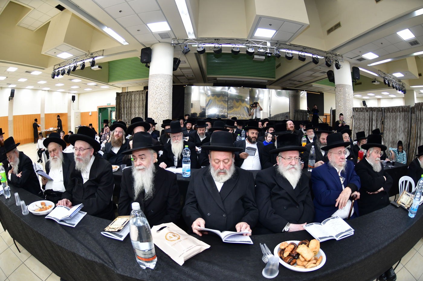 מסיבת חומש בת"ת סערט ויז'ניץ בב"ב