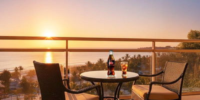 שבת משפחתית במלון מפנק? קוקה-קולה מפנקת בדמי חנוכה שווים במיוחד!

