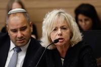 היועמ"שית עם יועצה עו"ד חגי הרוש