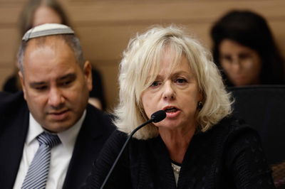 היועמ"שית עם יועצה עו"ד חגי הרוש