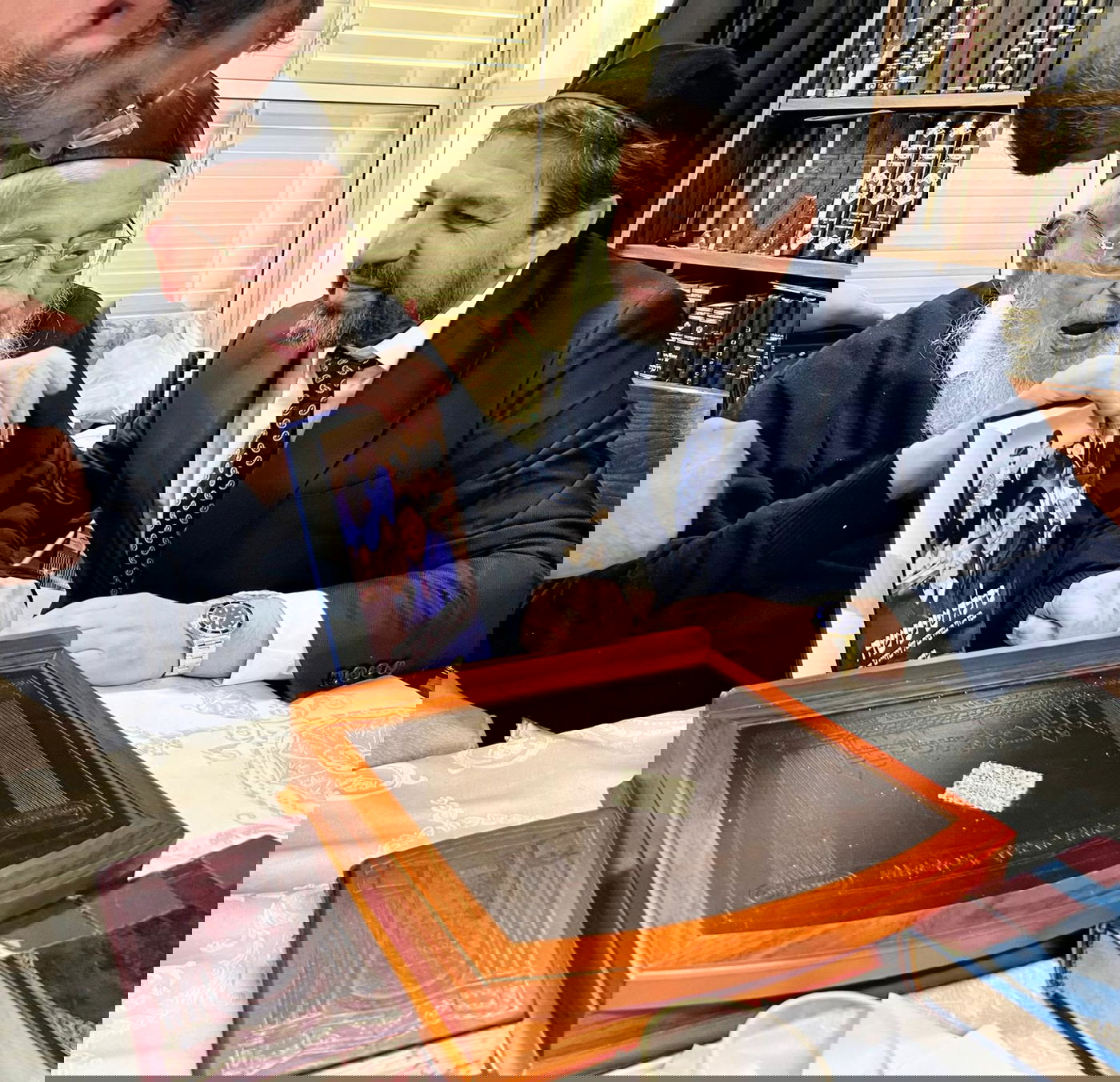 רב הסלבס במעונו של הגרמ"צ ברגמן