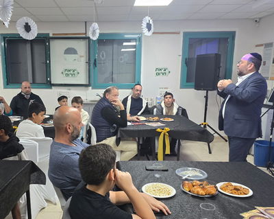 השבוע באחד מאירועי "אבות ובנים" - בבית הספר "מדעים ויהדות"