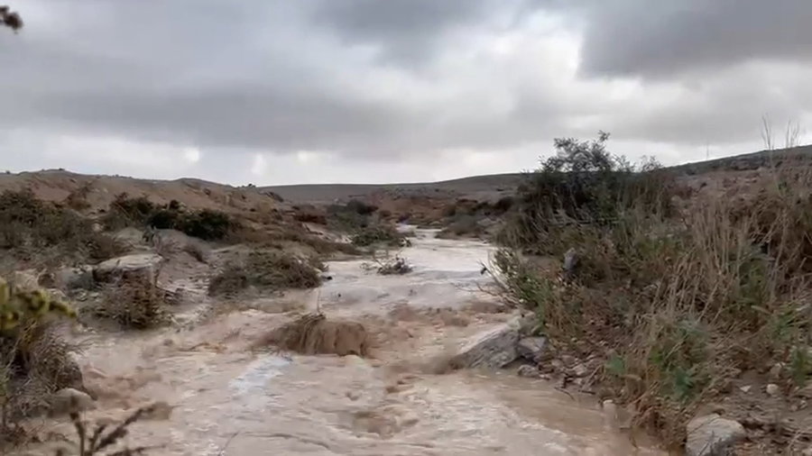 זרימה בנחל עיזים