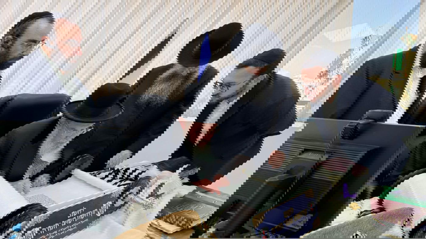 מעמד הכנסת ספר התורה של זק"א