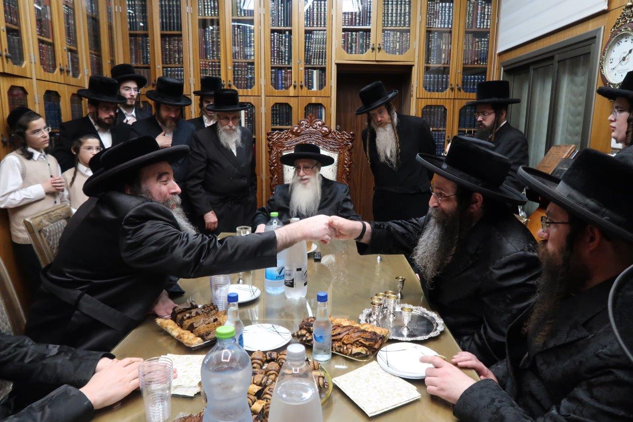 שמחת אירוסי נכדת האדמו"ר מצאנז