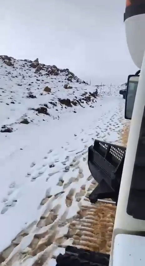 החרמון נצבע לבן: תיעודים מרהיבים מהשלג הכבד שירד בהר הגבוה בישראל 