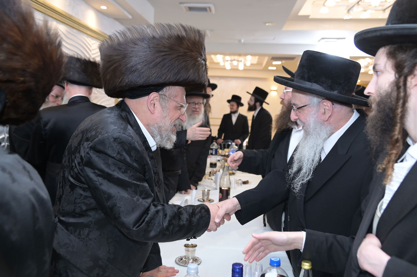 שמחת האירוסין בחצרות וואסלוי - אנטניא - קוז'ניץ