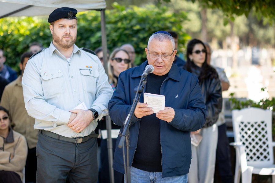 אייזנקוט באזכרת בנו ג"ל ז"ל