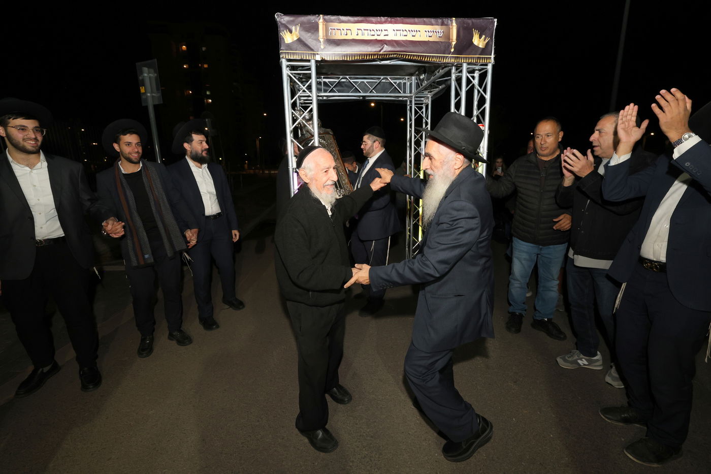 הכנסת ס"ת וחנוכת הבית לביהמ"ד "מדרש בית נשיא"  בראשל"צ