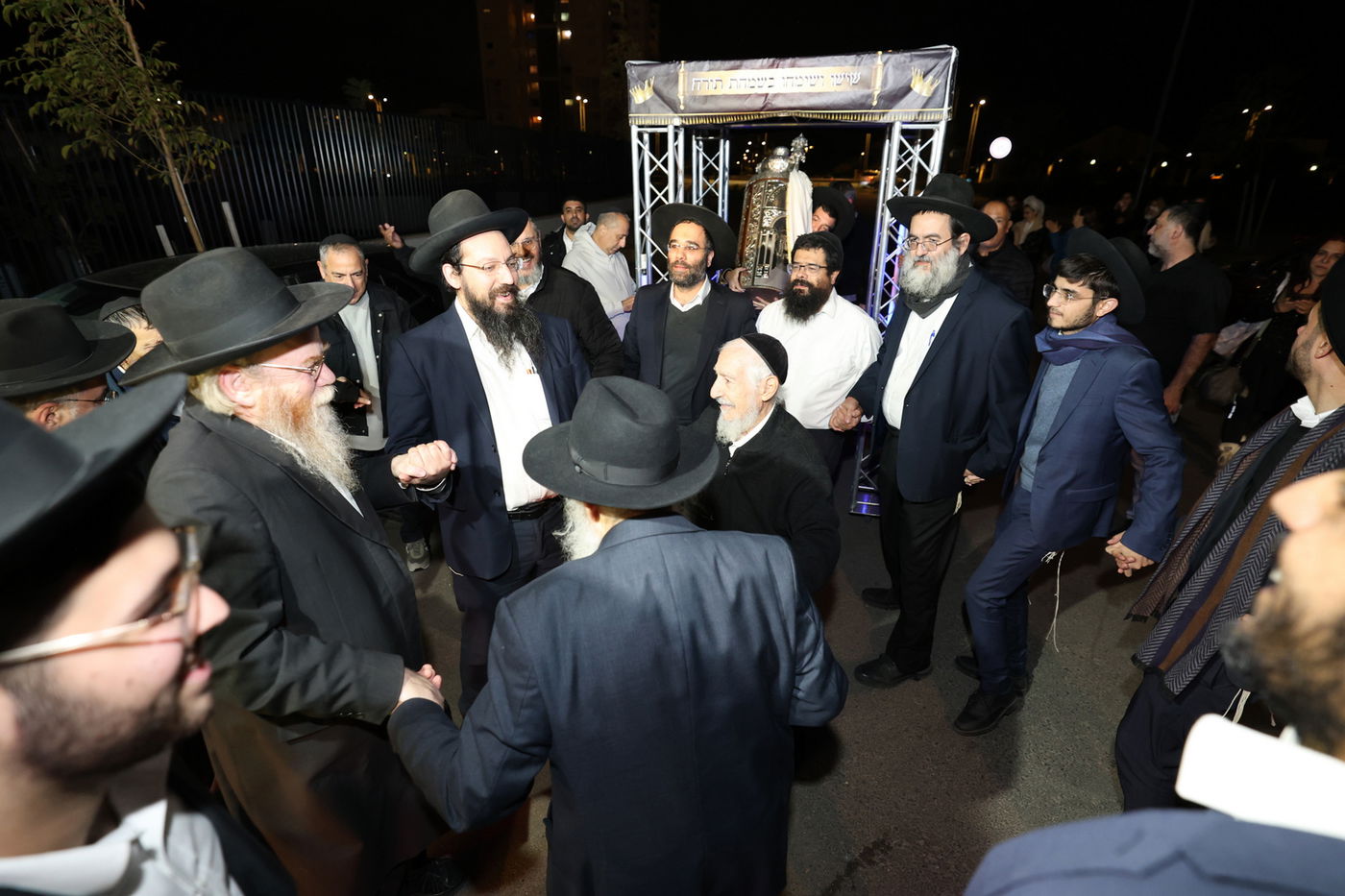 הכנסת ס"ת וחנוכת הבית לביהמ"ד "מדרש בית נשיא"  בראשל"צ