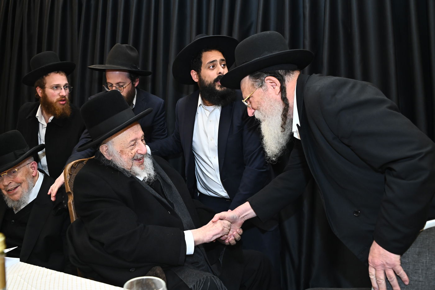 שמחת נישואי בנו של הרב יצחק קורלנסקי עם נכדת רבי שריאל רוזנברג