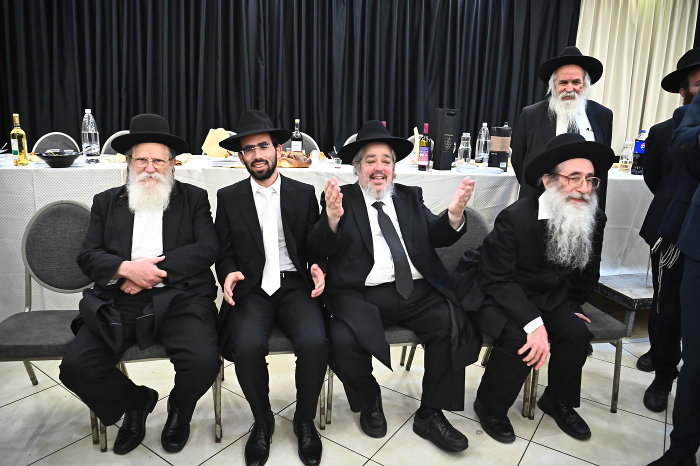 שמחת נישואי בנו של הרב יצחק קורלנסקי עם נכדת רבי שריאל רוזנברג