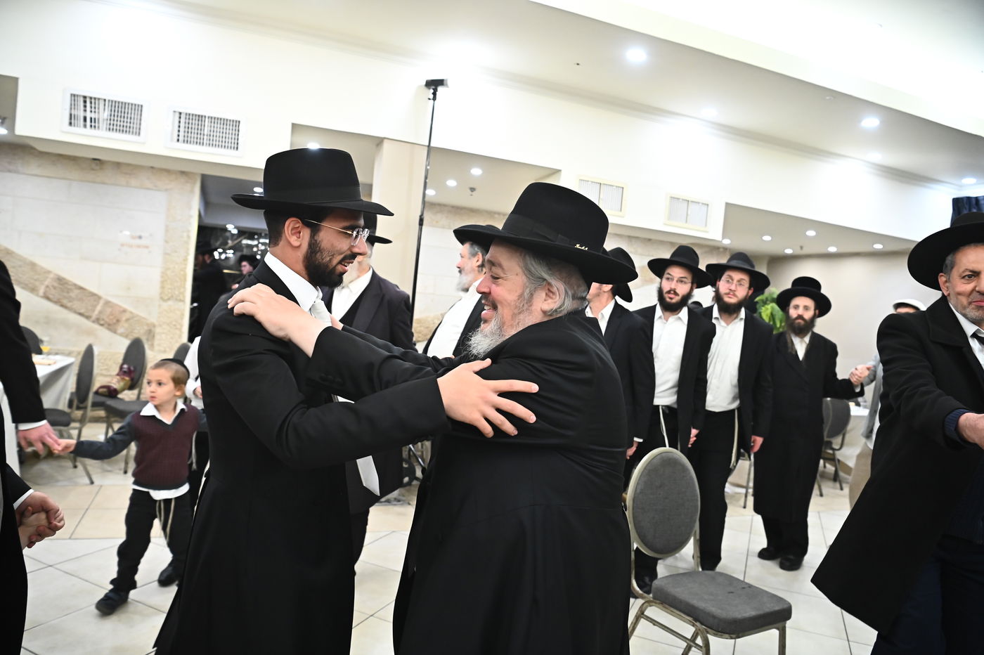 שמחת נישואי בנו של הרב יצחק קורלנסקי עם נכדת רבי שריאל רוזנברג