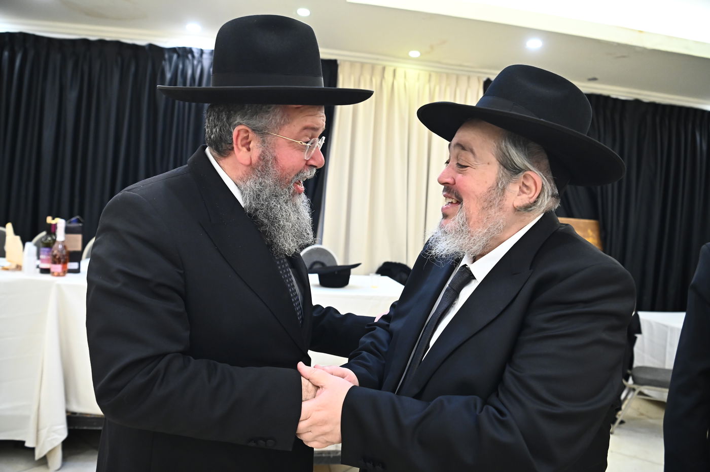 שמחת נישואי בנו של הרב יצחק קורלנסקי עם נכדת רבי שריאל רוזנברג