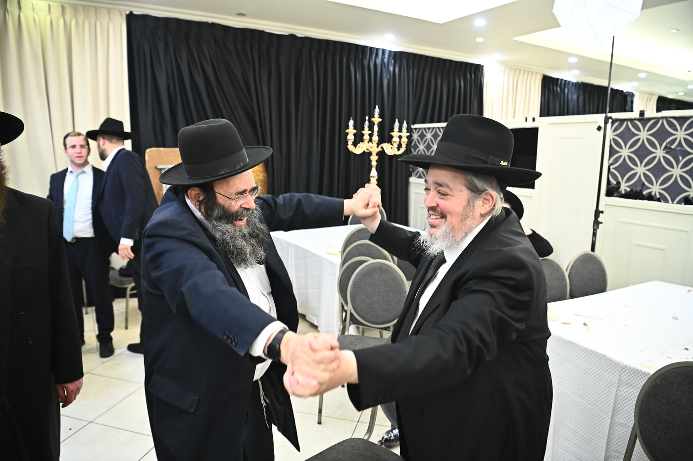 שמחת נישואי בנו של הרב יצחק קורלנסקי עם נכדת רבי שריאל רוזנברג