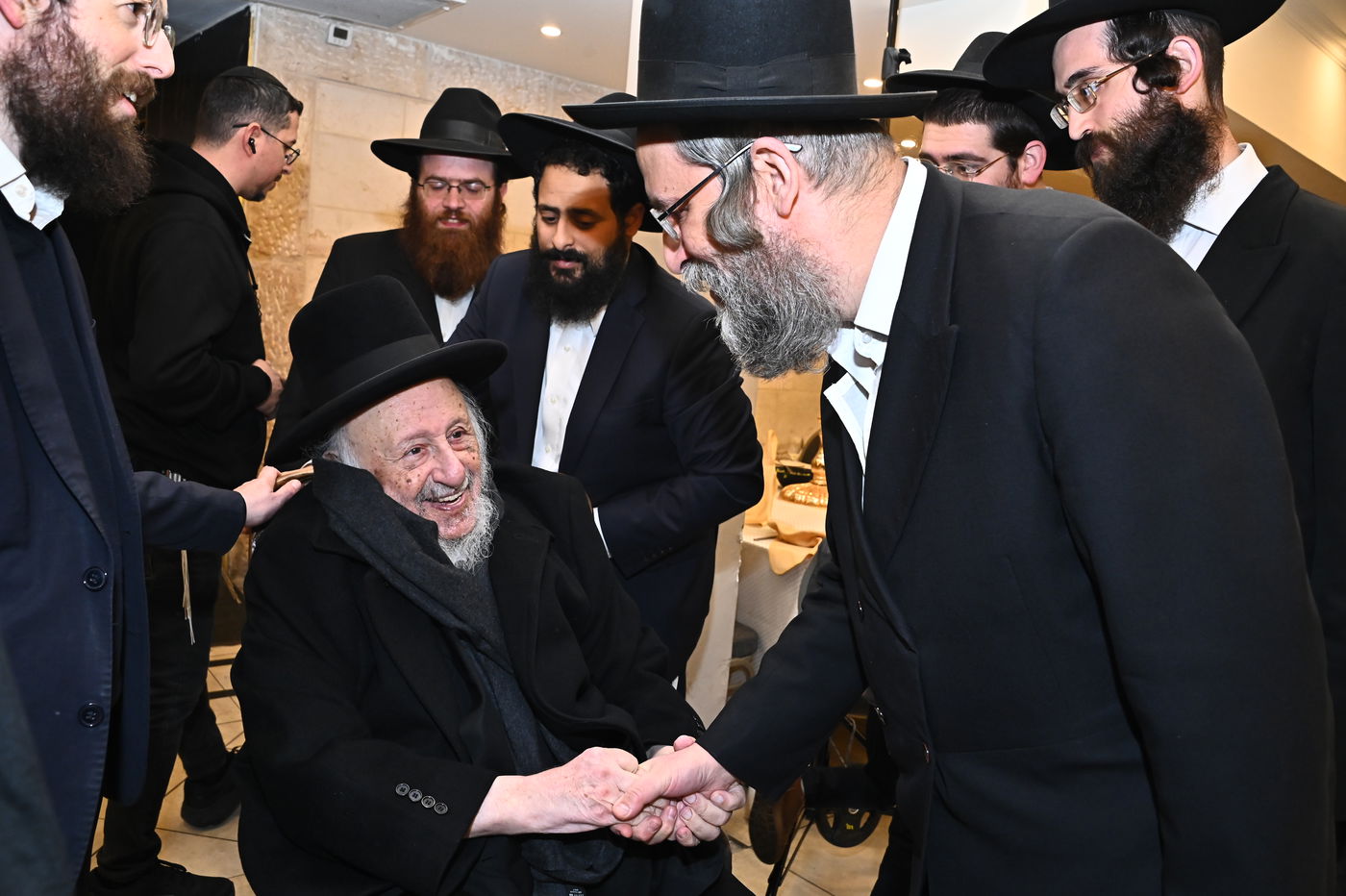 שמחת נישואי בנו של הרב יצחק קורלנסקי עם נכדת רבי שריאל רוזנברג