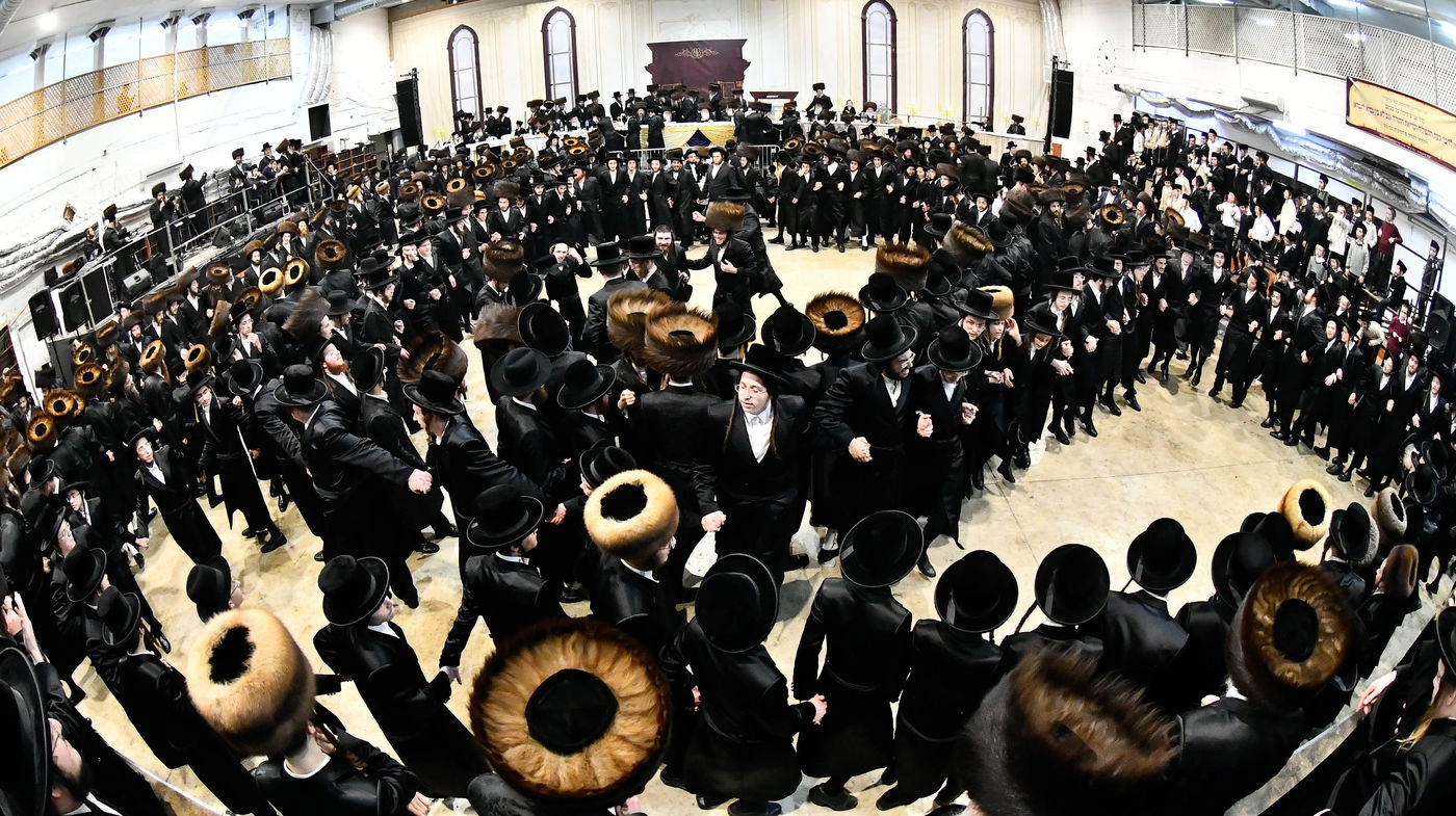 שמחת בית מכנובקא בעלזא - ערלוי - שידלובצא