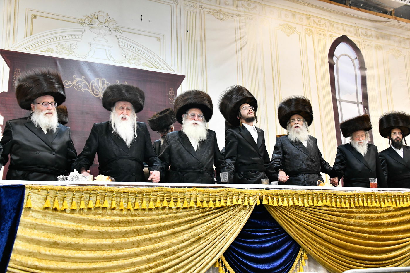 שמחת בית מכנובקא בעלזא - ערלוי - שידלובצא