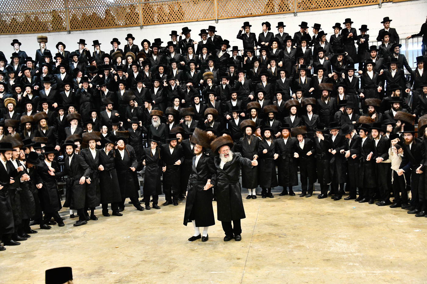 שמחת בית מכנובקא בעלזא - ערלוי - שידלובצא