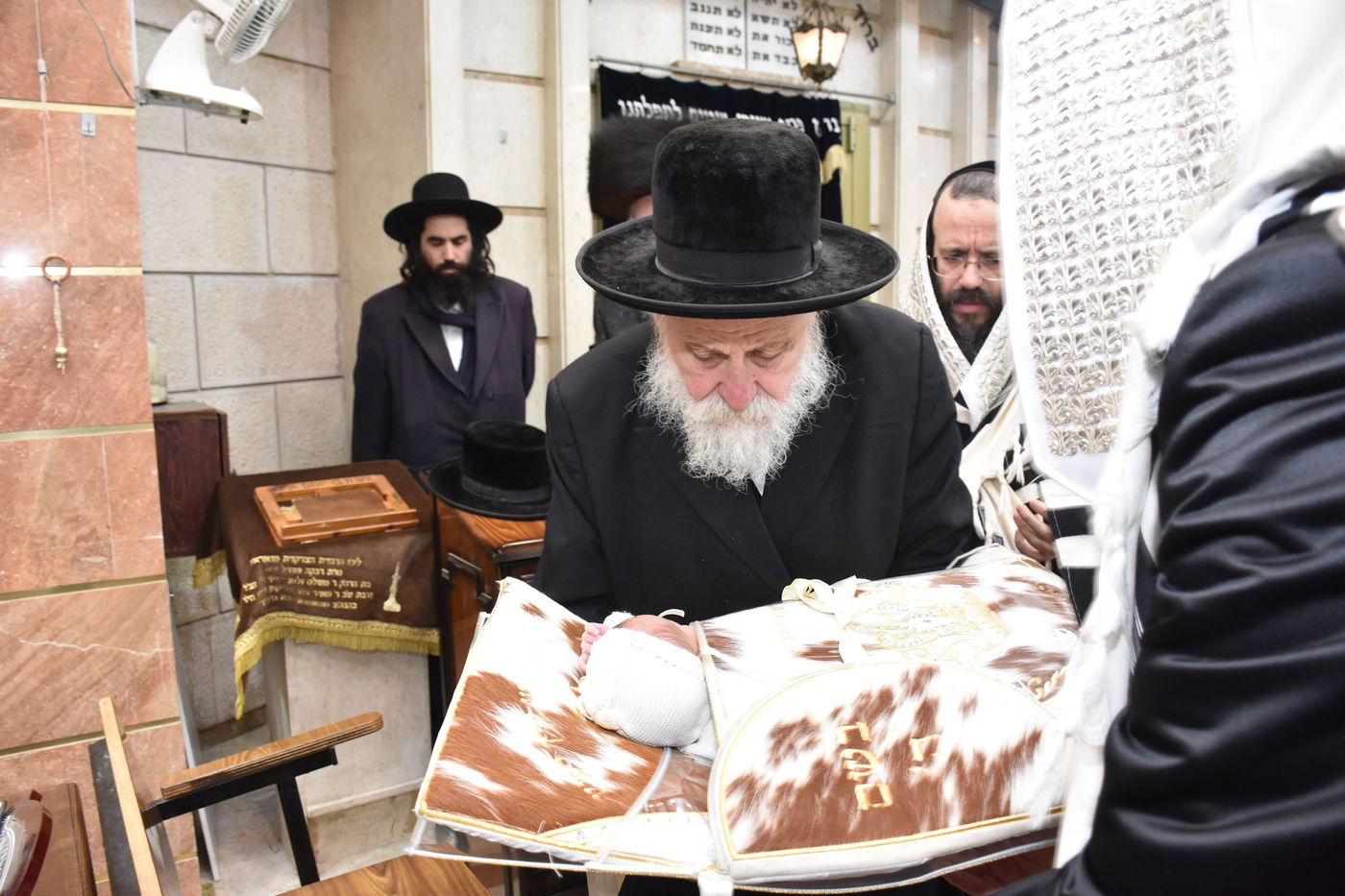 שמחת הברית לנין האדמו"ר מנאראל 