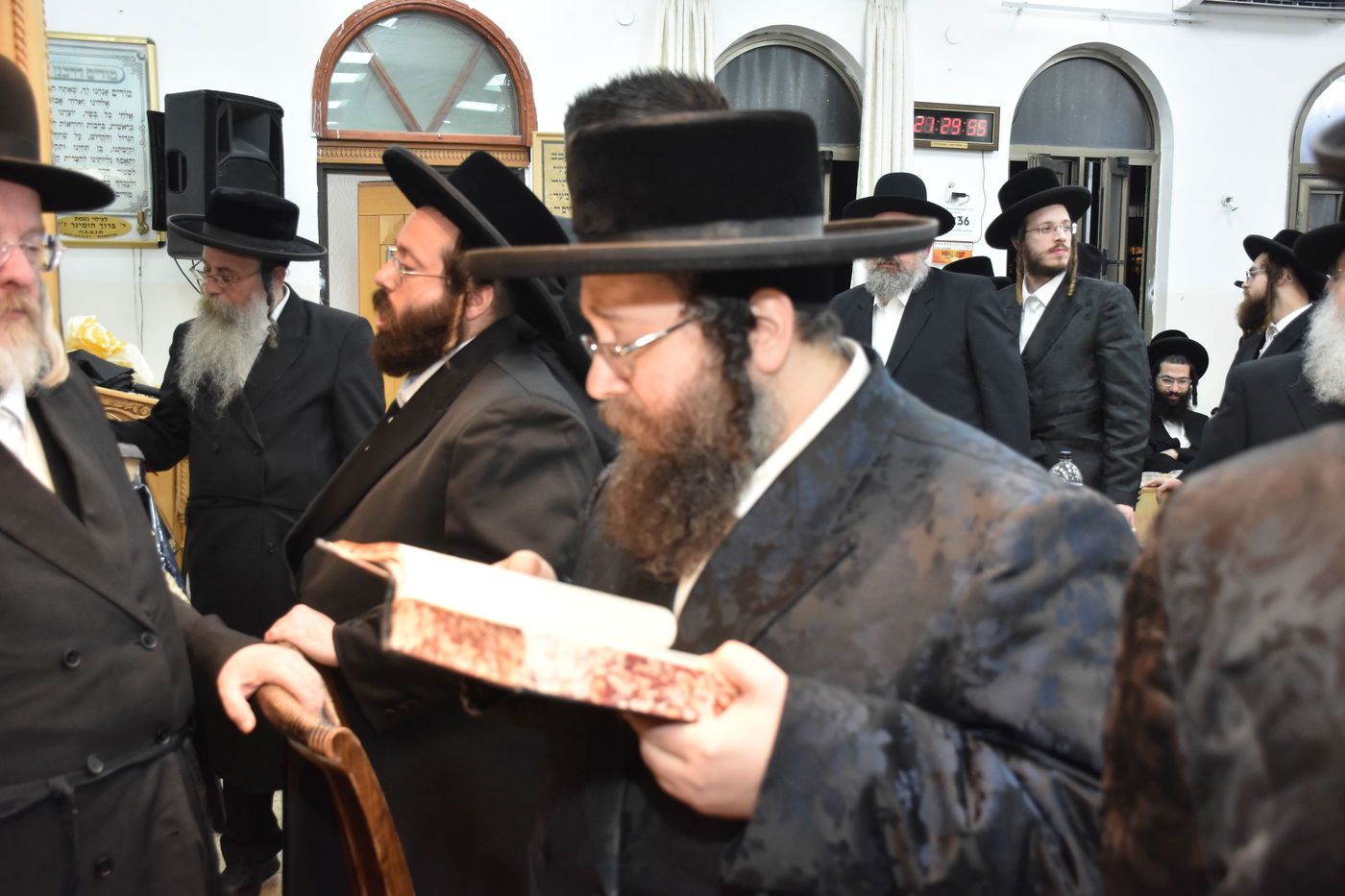 הילולא קדישא בצאנז ז'מיגרד 