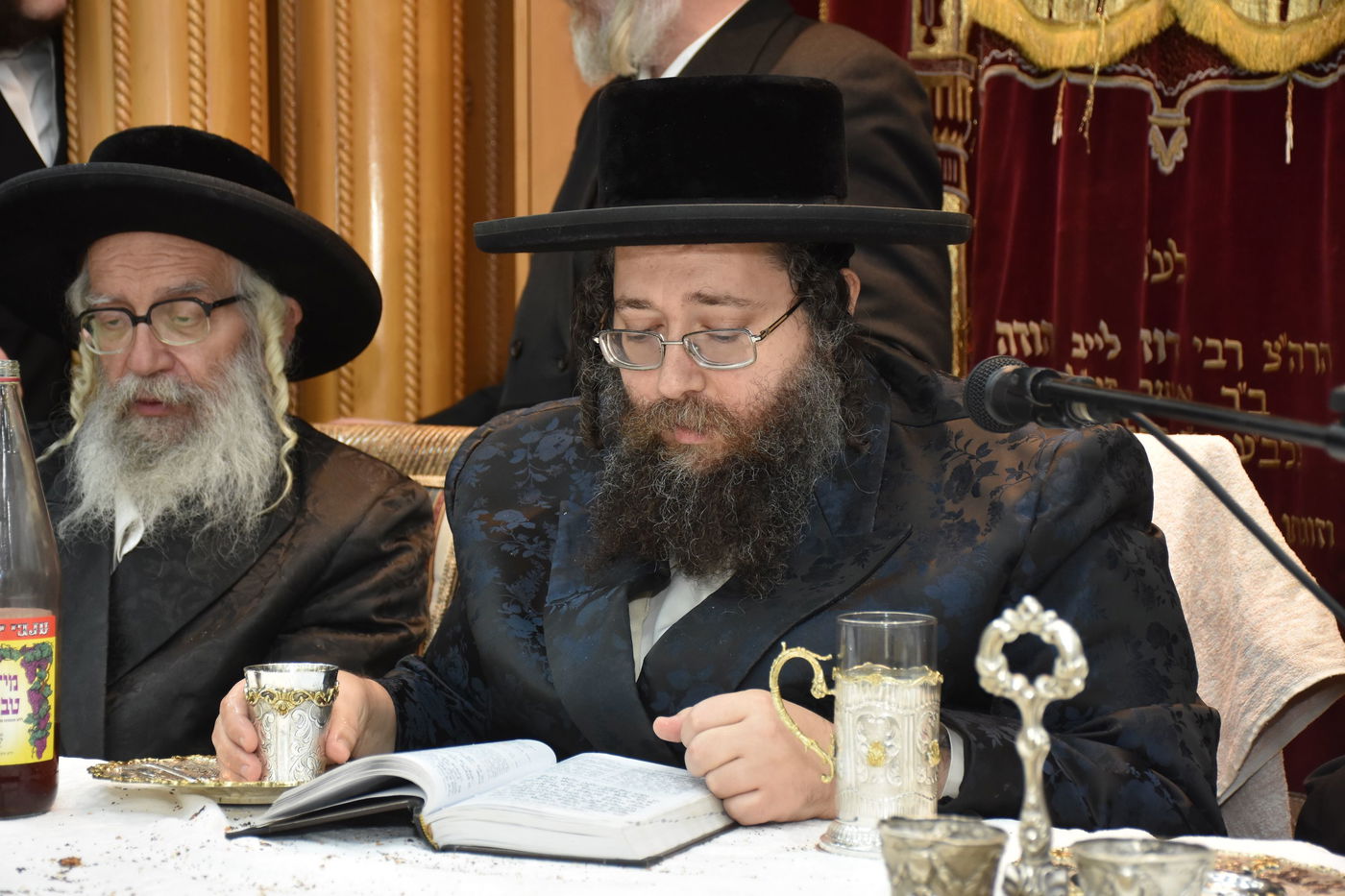 הילולא קדישא בצאנז ז'מיגרד 