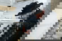 הגר"ד לנדו בהדלקת נרות חנוכה