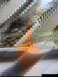 נר חנוכה בפתח חלון ראש הממשלה