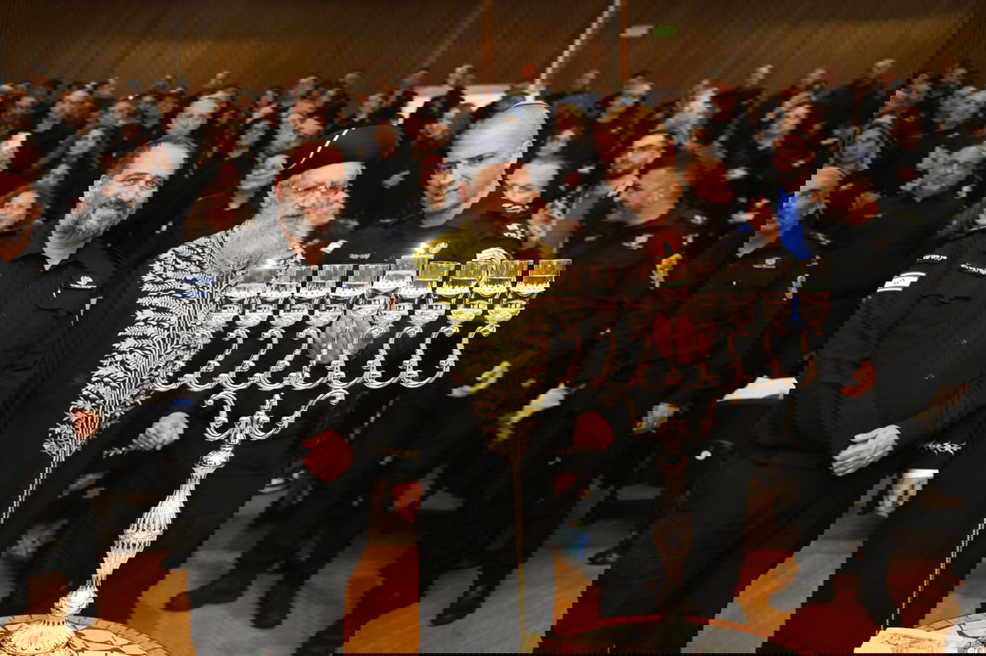 הראשון לציון בהדלקת נר בבתי הכלא