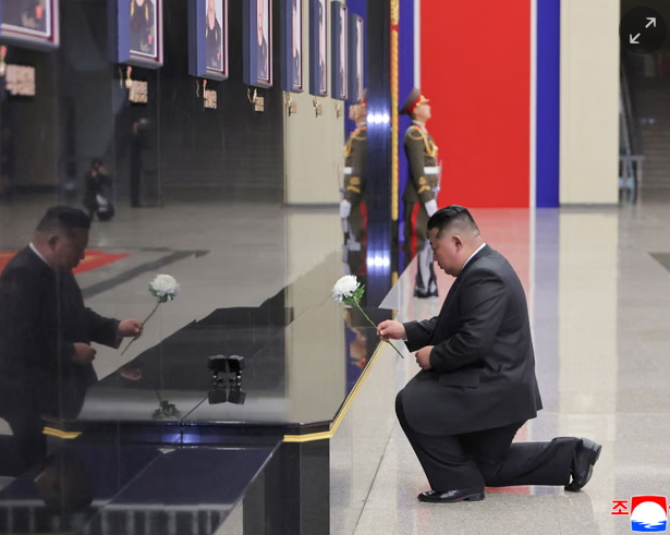 מנהגי צפון קוריאה  - בטקס