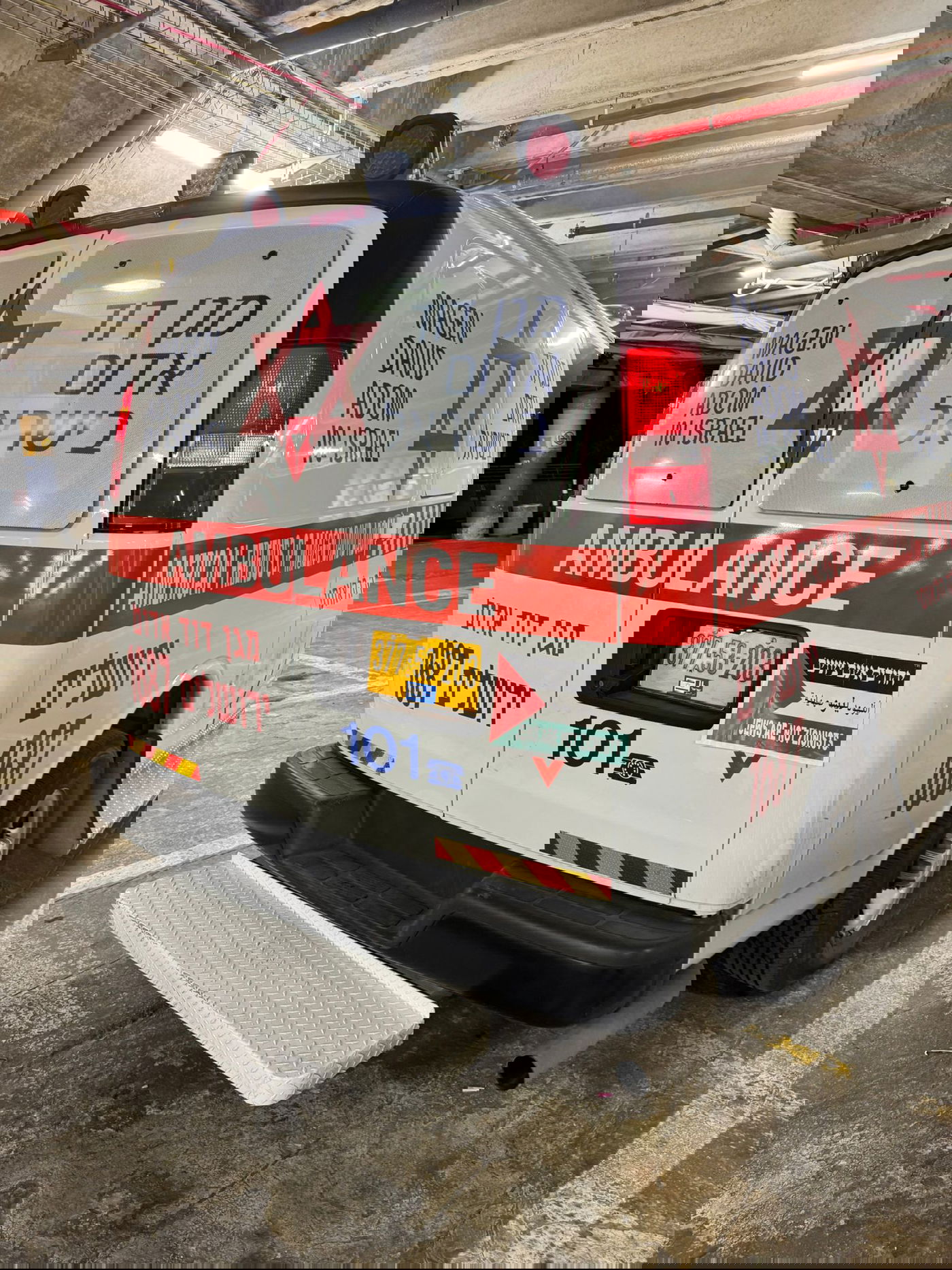 דגל פלסטין על האמבולנס